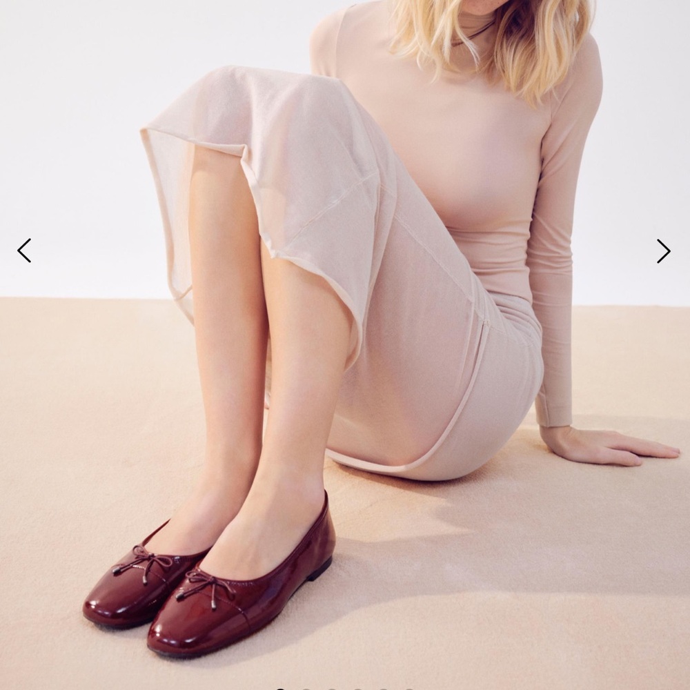 Vagabond oxblood flats with bow shoes - Picture 2 of 7